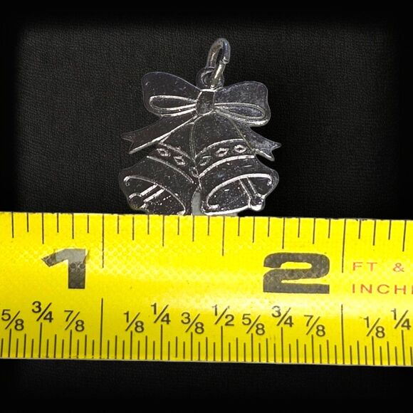 Vintage Wells Sterling 925 Silver Wedding Christmas Bells Bow Charm Pendant - Picture 4 of 4